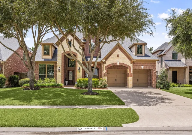 Photo 3 of Single family home for sale at 28207 Cross Crk Springs Ln, Fulshear, TX 77441 | MLS# 88942647 | Listing updated on 2026-10-04