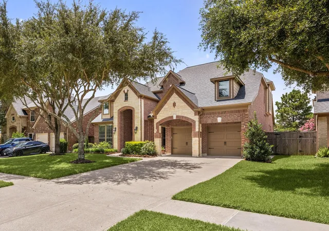 Photo 4 of Single family home for sale at 28207 Cross Crk Springs Ln, Fulshear, TX 77441 | MLS# 88942647 | Listing updated on 2026-10-04
