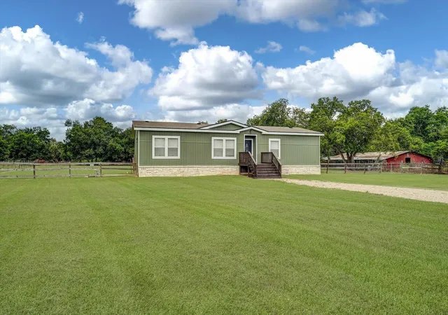 2nd image of 2204 County Road 288, Angleton, TX 77515 | MLS# 54511775