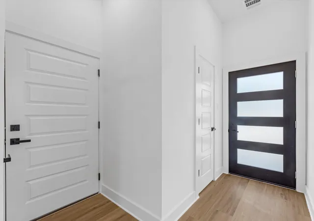 Photo 3 of Sale Pending at 6186 Eastland St #A/B, Houston, TX 77028 | MLS# 59129526 | Listing updated on 2026-09-16