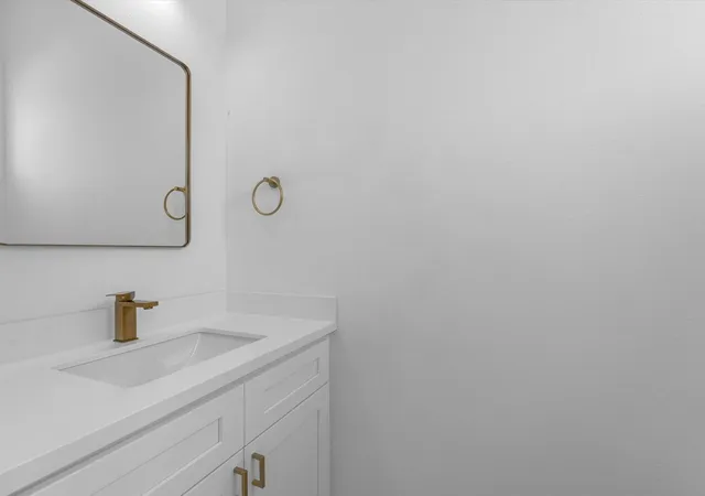 Photo 4 of Sale Pending at 6186 Eastland St #A/B, Houston, TX 77028 | MLS# 59129526 | Listing updated on 2026-09-16