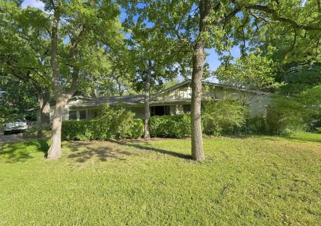1st image of 5744 Danciger Dr, Fort Worth, TX 76112 | MLS# 74899403