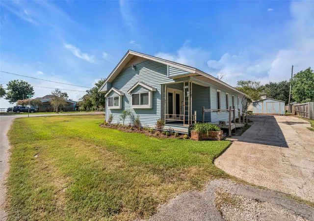 36th image of 730 S Holmes St, La Porte, TX 77571 | MLS# 77899250