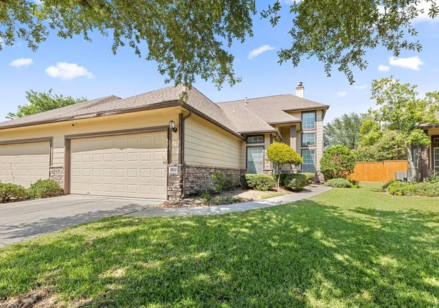 Photo 3 of Townhouse for sale at 10822 Wysall Cliff Ct, Houston, TX 77064 | MLS# 47957333 | Listing updated on 2026-08-24