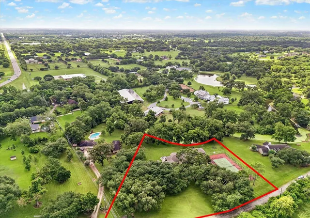1st image of 2020 Pecan Lake Dr, Richmond, TX 77406 | MLS# 902537