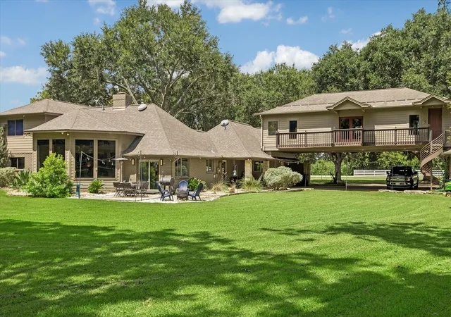 2nd image of 2020 Pecan Lake Dr, Richmond, TX 77406 | MLS# 902537