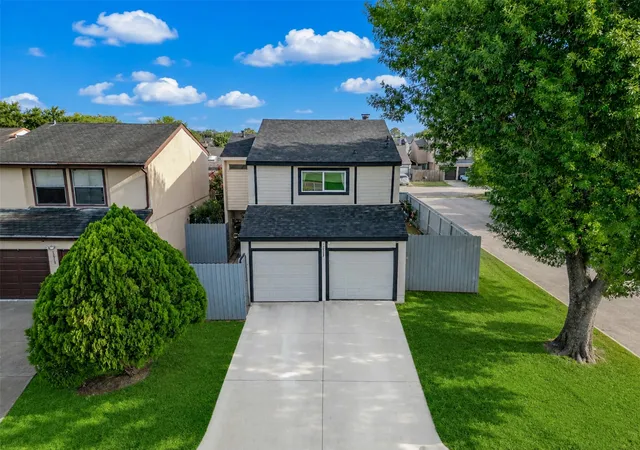 2nd image of 12321 Corona Ln, Houston, TX 77072 | MLS# 58247211