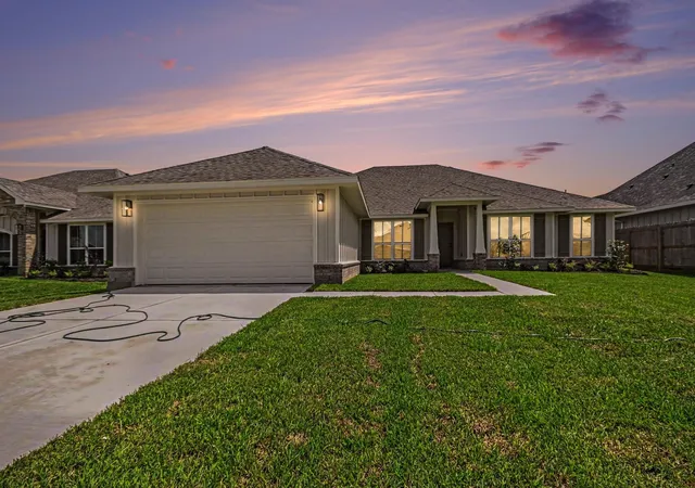Photo 1 of Single family home for sale at 724 Greystone Ln, Angleton, TX 77515 | MLS# 70806482 | Listing updated on 2026-09-16