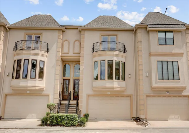 Photo 1 of Sale Pending at 1815 Stacy Fls, Houston, TX 77008 | MLS# 74781251 | Listing updated on 2026-09-11
