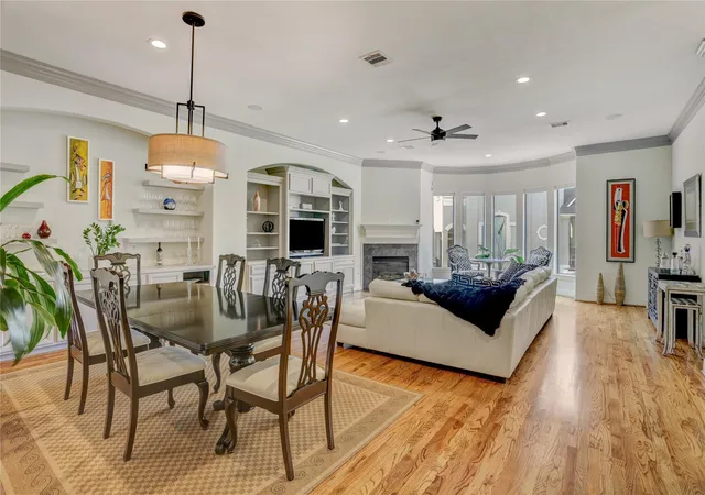 Photo 2 of Sale Pending at 1815 Stacy Fls, Houston, TX 77008 | MLS# 74781251 | Listing updated on 2026-09-11