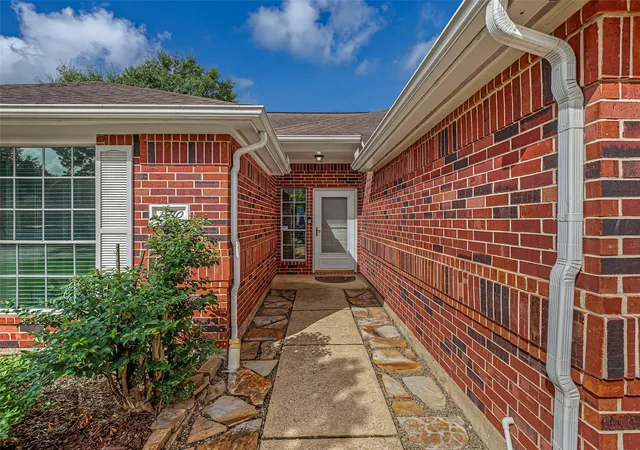 Photo 3 of Single family home for sale at 1310 Hidden Cyn Rd, Katy, TX 77450 | MLS# 74713685 | Listing updated on 2026-09-19
