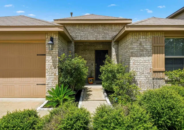 3rd image of 5650 Pleasant Falls Dr, Richmond, TX 77407 | MLS# 29707853