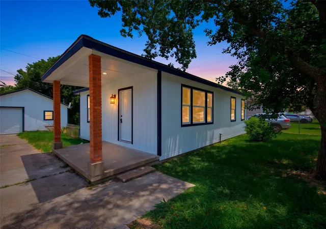 1st image of 1004 11th St N, Texas City, TX 77590 | MLS# 86065195