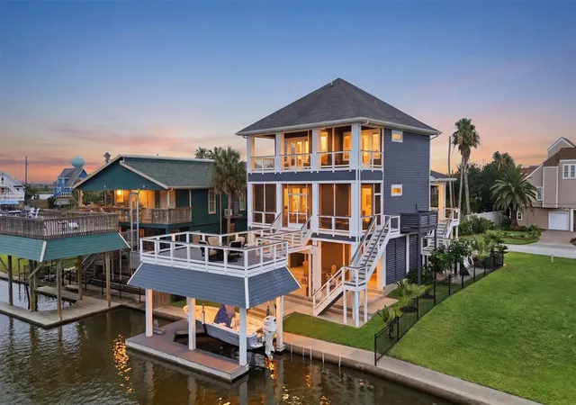 2nd image of 12728 E Conquistador, Galveston, TX 77554 | MLS# 18389616
