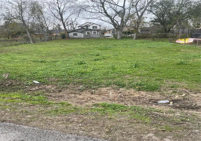 1st image of 00 Wayne Street Street, Houston, TX 77026 | MLS# 11116217
