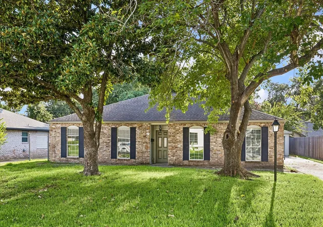 1st image of 1919 Spillers Ln, Houston, TX 77043 | MLS# 39361841