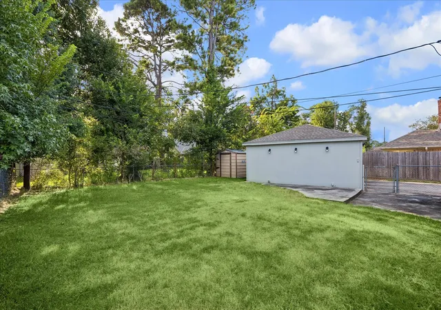 24th image of 1919 Spillers Ln, Houston, TX 77043 | MLS# 39361841