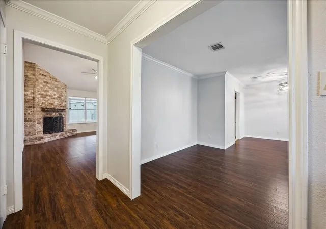 2nd image of 1919 Spillers Ln, Houston, TX 77043 | MLS# 39361841