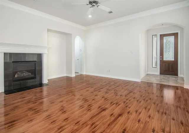 Photo 3 of Townhouse for sale at 3023 Royal Oaks Grv, Houston, TX 77082 | MLS# 93679931 | Listing updated on 2026-08-12