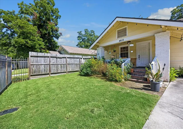 Photo 2 of Single family home for sale at 4615 Woodside St, Houston, TX 77023 | MLS# 48016182 | Listing updated on 2026-08-15