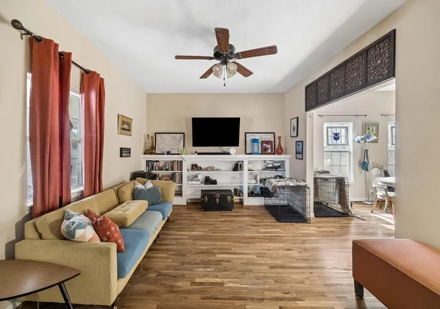 Photo 3 of Single family home for sale at 4615 Woodside St, Houston, TX 77023 | MLS# 48016182 | Listing updated on 2026-08-15