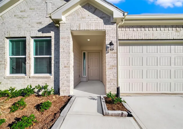 2nd image of 12612 Canyon Falls Blvd, Willis, TX 77318 | MLS# 43229013