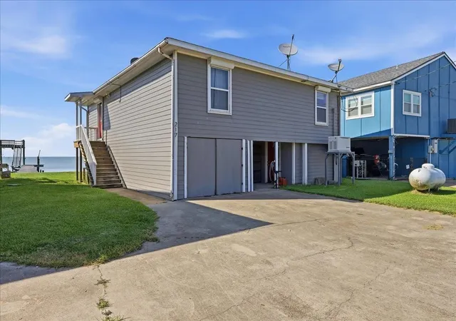 3rd image of 217 Captains Rd, Anahuac, TX 77514 | MLS# 94827521