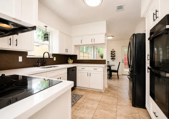 Photo 2 of Sale Pending at 8118 Brinkworth Ln, Houston, TX 77070 | MLS# 44506261 | Listing updated on 2026-09-14