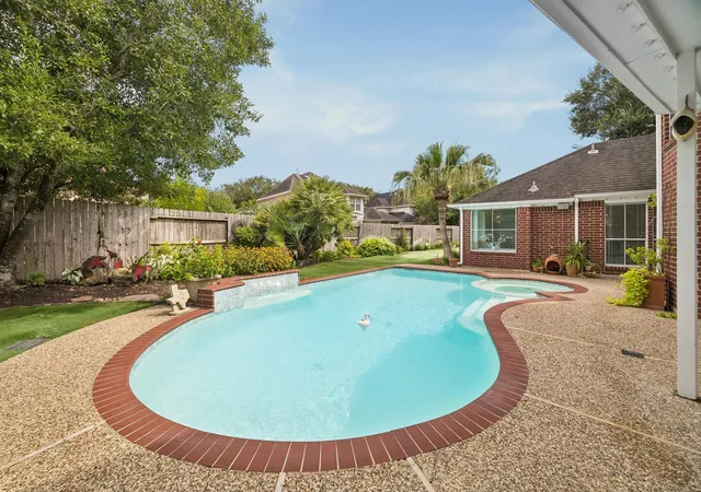 Photo 2 of Single family home for sale at 8106 Copper Shore Cir, Houston, TX 77095 | MLS# 49392153 | Listing updated on 2026-09-17