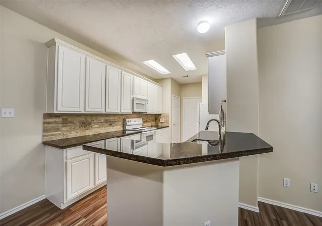 5th image of 75 Summerhaze Cir, Spring, TX 77382 | MLS# 55465895