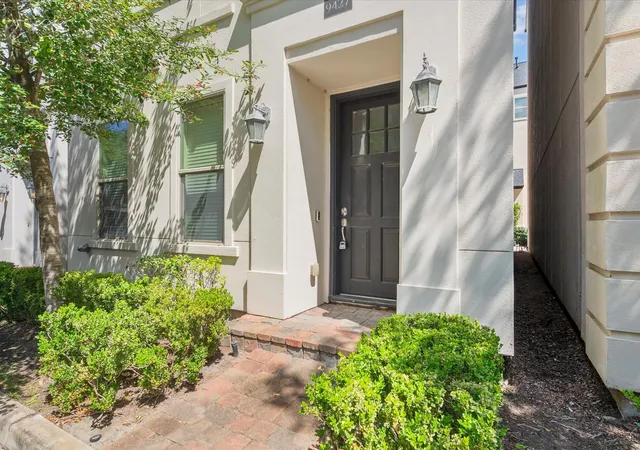 Photo 4 of Single family home for sale at 9427 London Brg Sta, Houston, TX 77045 | MLS# 87690554 | Listing updated on 2026-09-23