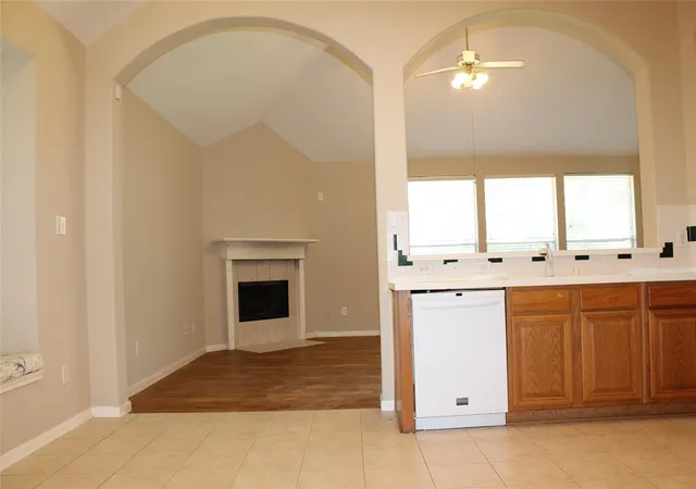Photo 4 of Single family home for sale at 3623 Chatwood Dr, Pearland, TX 77584 | MLS# 10068668 | Listing updated on 2026-09-22
