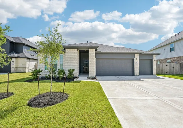 1st image of 409 Chardonnay Dr, Alvin, TX 77511 | MLS# 42683159