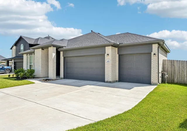 2nd image of 409 Chardonnay Dr, Alvin, TX 77511 | MLS# 42683159
