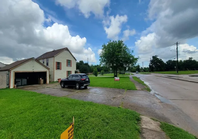 Photo 2 of Single family home for sale at 1412 Orchid St, Houston, TX 77017 | MLS# 37879205 | Listing updated on 2026-08-22
