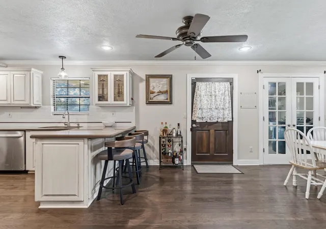 Photo 4 of Sale Pending at 6567 Guy Ln, Orange, TX 77632 | MLS# 86279964 | Listing updated on 2026-10-04