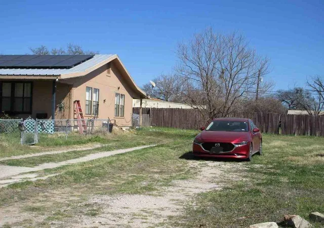 3rd image of 107 Buttercup St, Kingsland, TX 78639 | MLS# 51270901