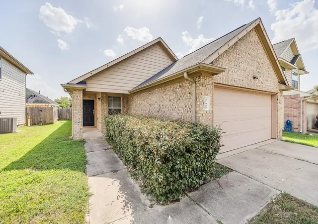 Photo 2 of Single family home for sale at 21423 Partha Way, Houston, TX 77073 | MLS# 4412508 | Listing updated on 2026-09-19