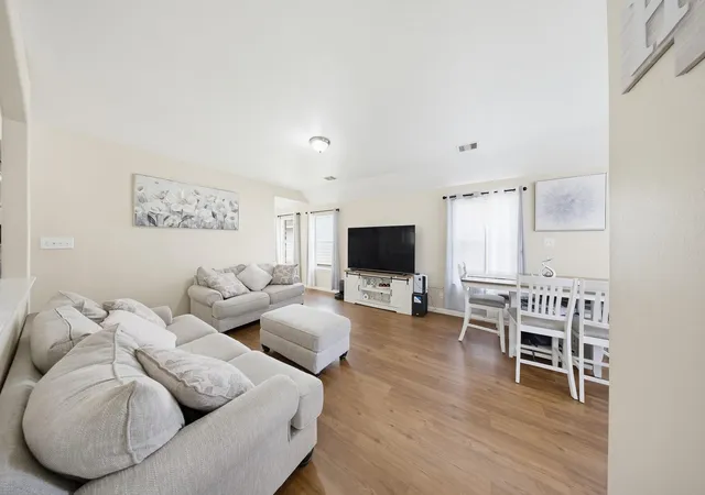 Photo 3 of Single family home for sale at 21423 Partha Way, Houston, TX 77073 | MLS# 4412508 | Listing updated on 2026-09-19