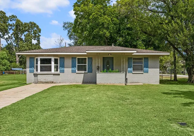 1st image of 2439 S Austin Ave, Pearland, TX 77581 | MLS# 98734800