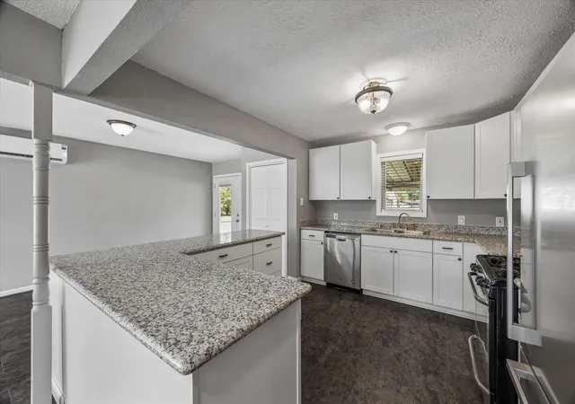 Photo 3 of Single family home for sale at 2439 S Austin Ave, Pearland, TX 77581 | MLS# 98734800 | Listing updated on 2026-09-12