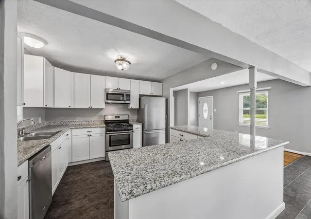 Photo 3 of Single family home for sale at 2439 S Austin Ave, Pearland, TX 77581 | MLS# 98734800 | Listing updated on 2026-09-12