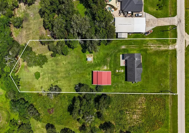28th image of 1102 Spring Branch Dr, Baytown, TX 77523 | MLS# 70068303