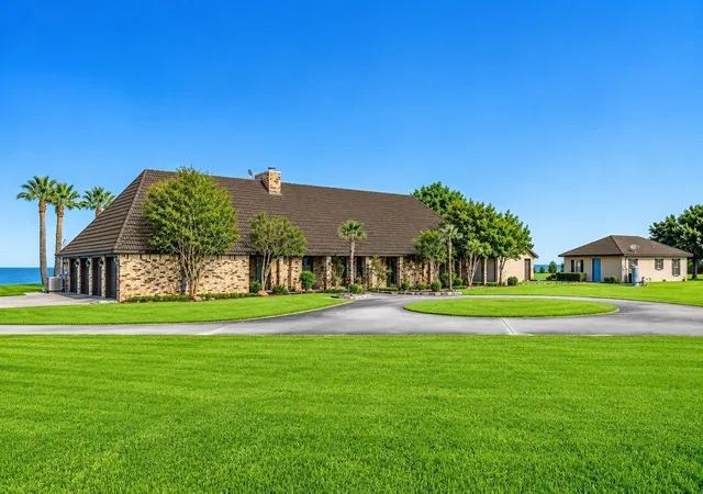 Photo 3 of Mansion for sale at 11212 Cedar Gully Rd, Beach City, TX 77523 | MLS# 18104784 | Listing updated on 2026-08-11