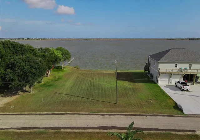 1st image of 1664 W Bayshore Dr, Palacios, TX 77465 | MLS# 46542675