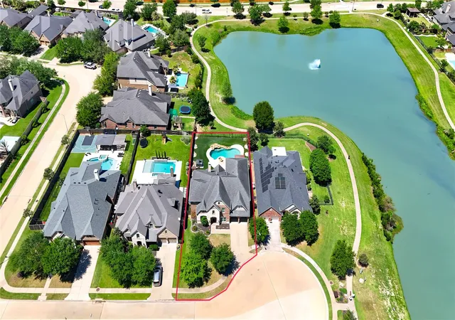 Photo 3 of Single family home for sale at 27706 Walsh Xing Dr, Katy, TX 77494 | MLS# 78726020 | Listing updated on 2026-08-22