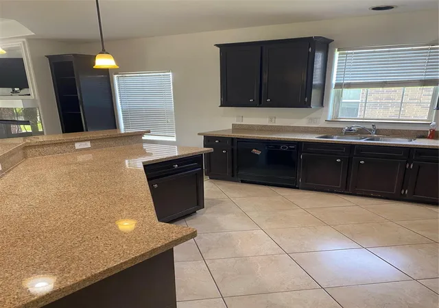 3rd image of 3131 Sun Terrace Ln, Dickinson, TX 77539 | MLS# 79873406