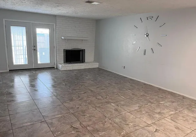 Photo 3 of Townhouse for sale at 6439 S Briar Byp Dr, Houston, TX 77072 | MLS# 44736097 | Listing updated on 2026-08-12