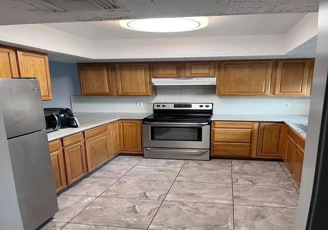 Photo 4 of Townhouse for sale at 6439 S Briar Byp Dr, Houston, TX 77072 | MLS# 44736097 | Listing updated on 2026-08-12