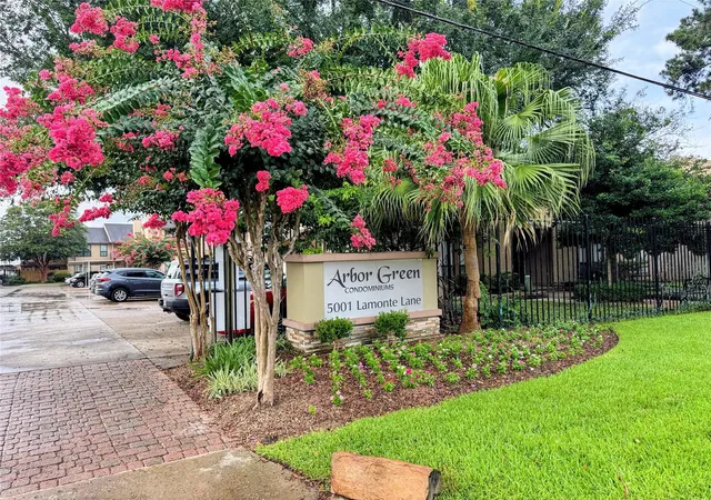 2nd image of 5001 Lamonte Ln #101, Houston, TX 77092 | MLS# 42962910